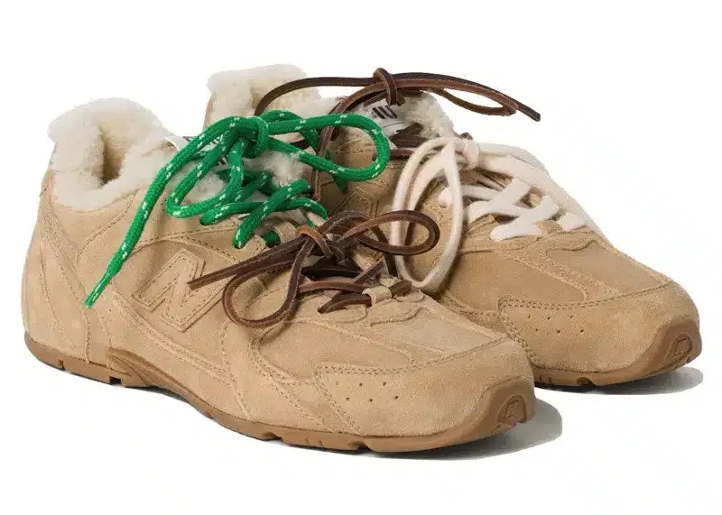 New Balance 530 SL Miu Miu Ecru Shearling · Foto 2 de 3