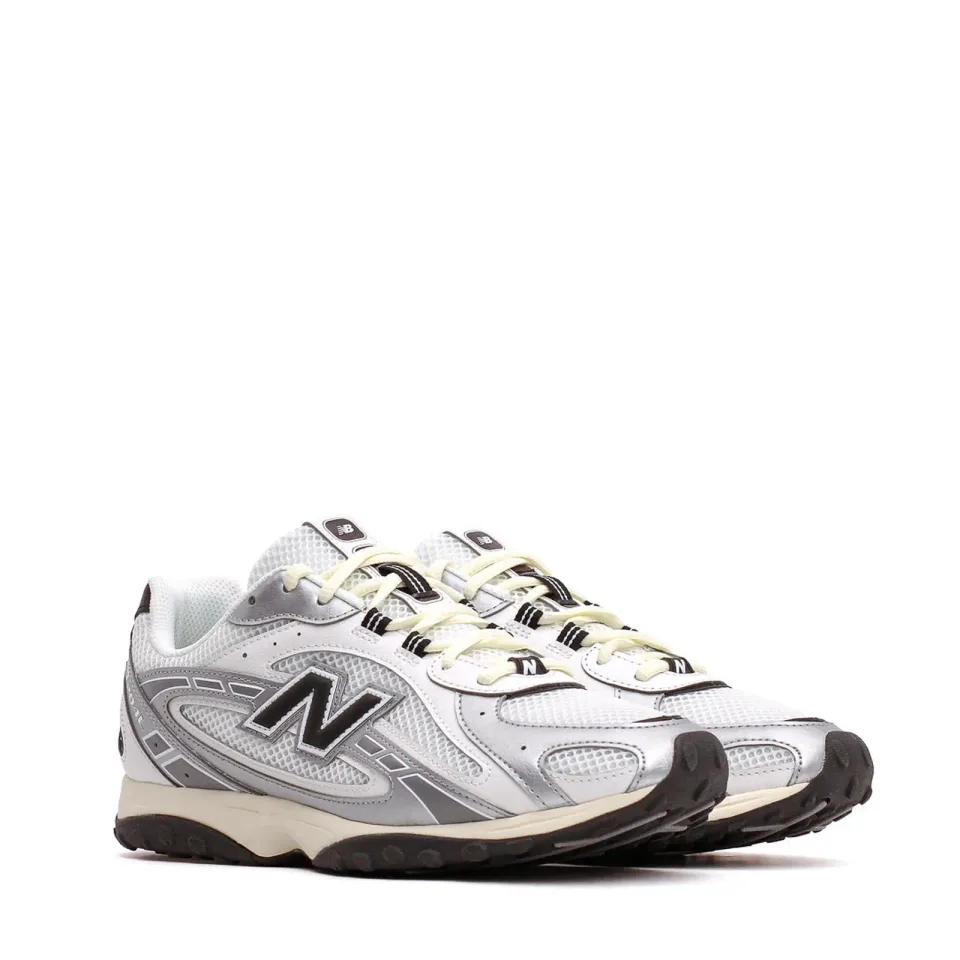 New Balance 204L Silver Metallic Black · Foto 3 de 5