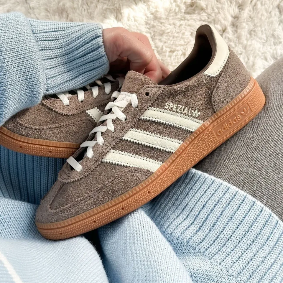 ADIDAS HANDBALL SPEZIAL EARTH BROWN STRATA OFFWHITE GUM · Foto 3 de 6