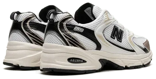 New Balance 530 White Gold Black · Foto 3 de 7