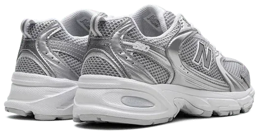 New Balance 530 Moonbeam Silver Metallic · Foto 3 de 7