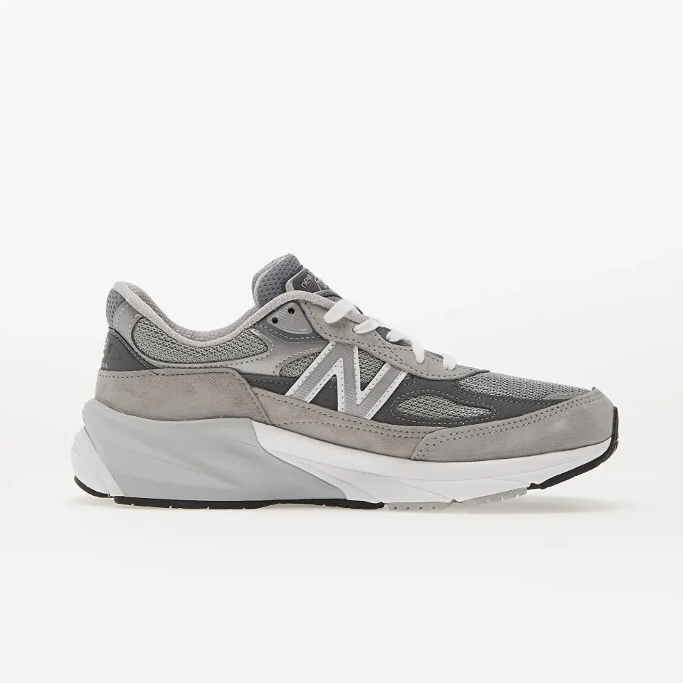 NEW BALANCE 990 V6 · Foto 3 de 5