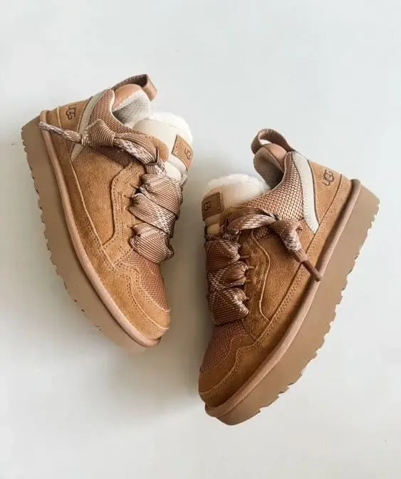 UGG Lowmel Chestnut · Foto 2 de 2