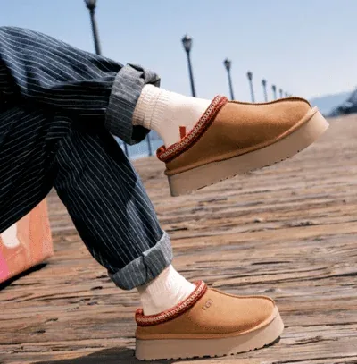 UGG Tazz Womens "Chestnut" · Foto 2 de 3