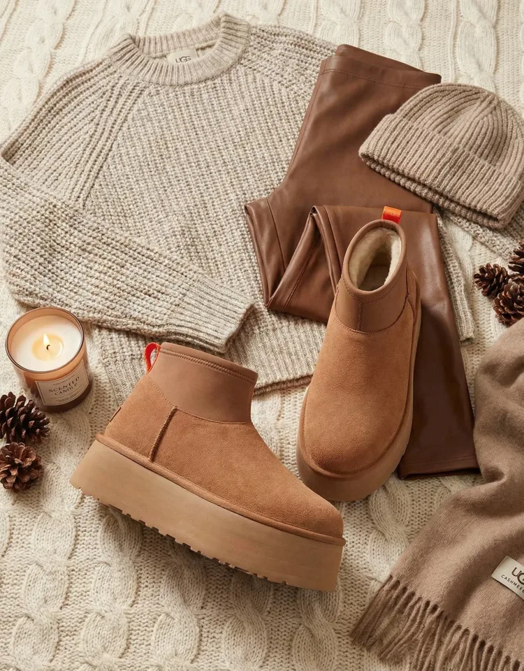 UGG W Classic Mini Dipper Chestnut · Foto 2 de 5