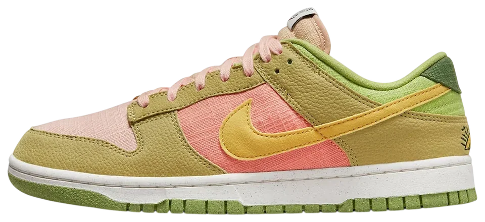 Nike Dunk Low ‘Sun Club – Arctic Orange Sanded Gold’ · Foto 2 de 7