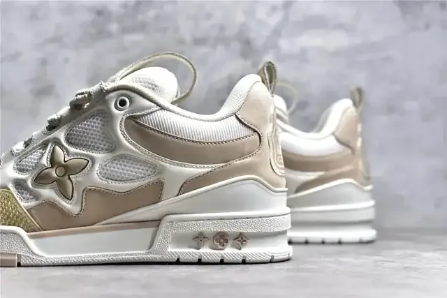 LV Skate Sneaker Beige White · Foto 3 de 8