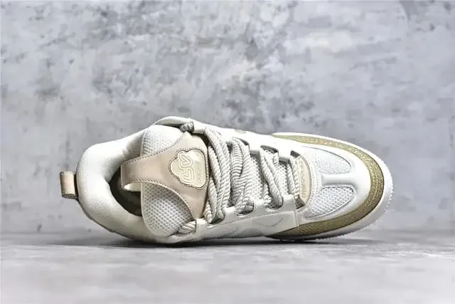 LV Skate Sneaker Beige White · Foto 7 de 8
