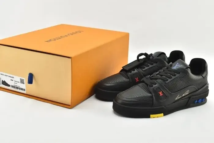 LV Trainer Black Signature · Foto 3 de 8