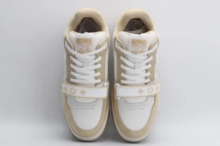 LV Trainer Beige White · Foto 7 de 8