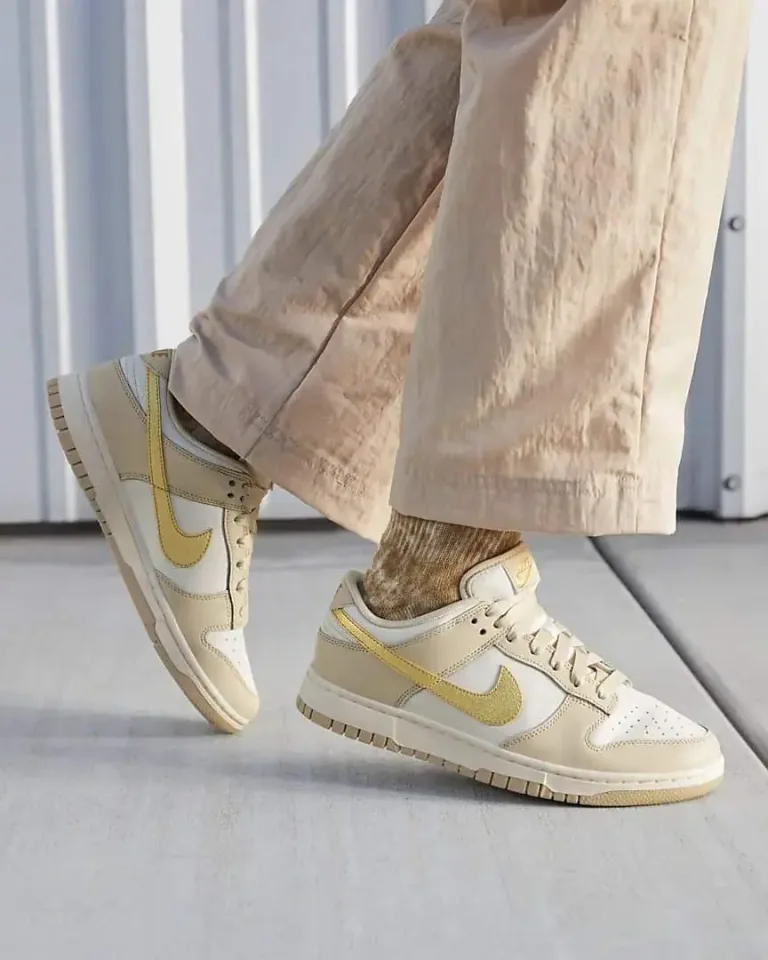 Nike SB Dunk Low Phantom Metallic Gold · Foto 2 de 2