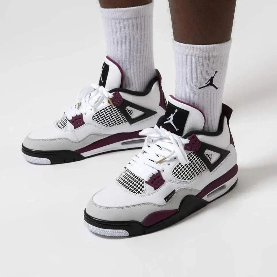 Jordan Retro 4 PSG Paris Saint-Germain · Foto 2 de 2