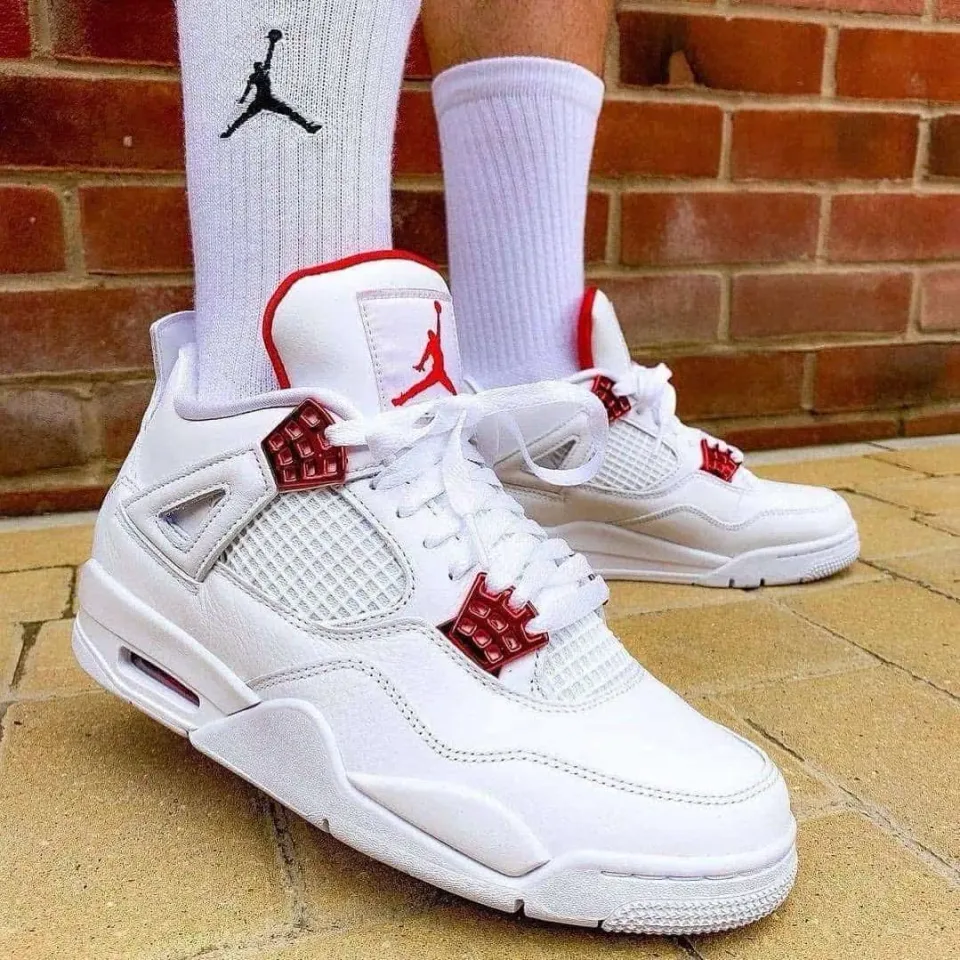 Jordan Retro 4 Metallic Red · Foto 5 de 5