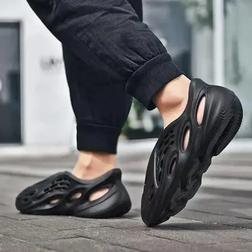 Yeezy Foam RNR Onyx · Foto 3 de 4
