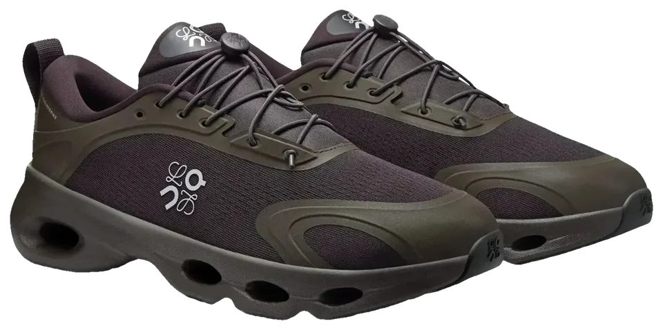 LOEWE x On Running Cloudsolo Triple Black · Foto 2 de 5