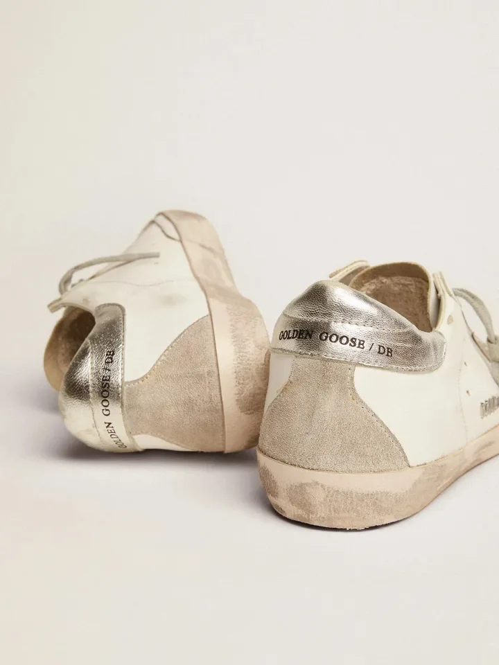 Golden Goose Super-Star Silver Heel Tab Stud Lettering · Foto 4 de 5