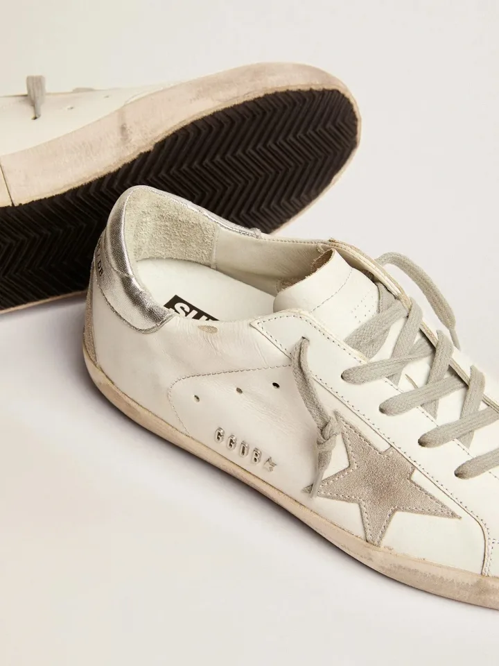 Golden Goose Super-Star Silver Heel Tab Stud Lettering · Foto 5 de 5