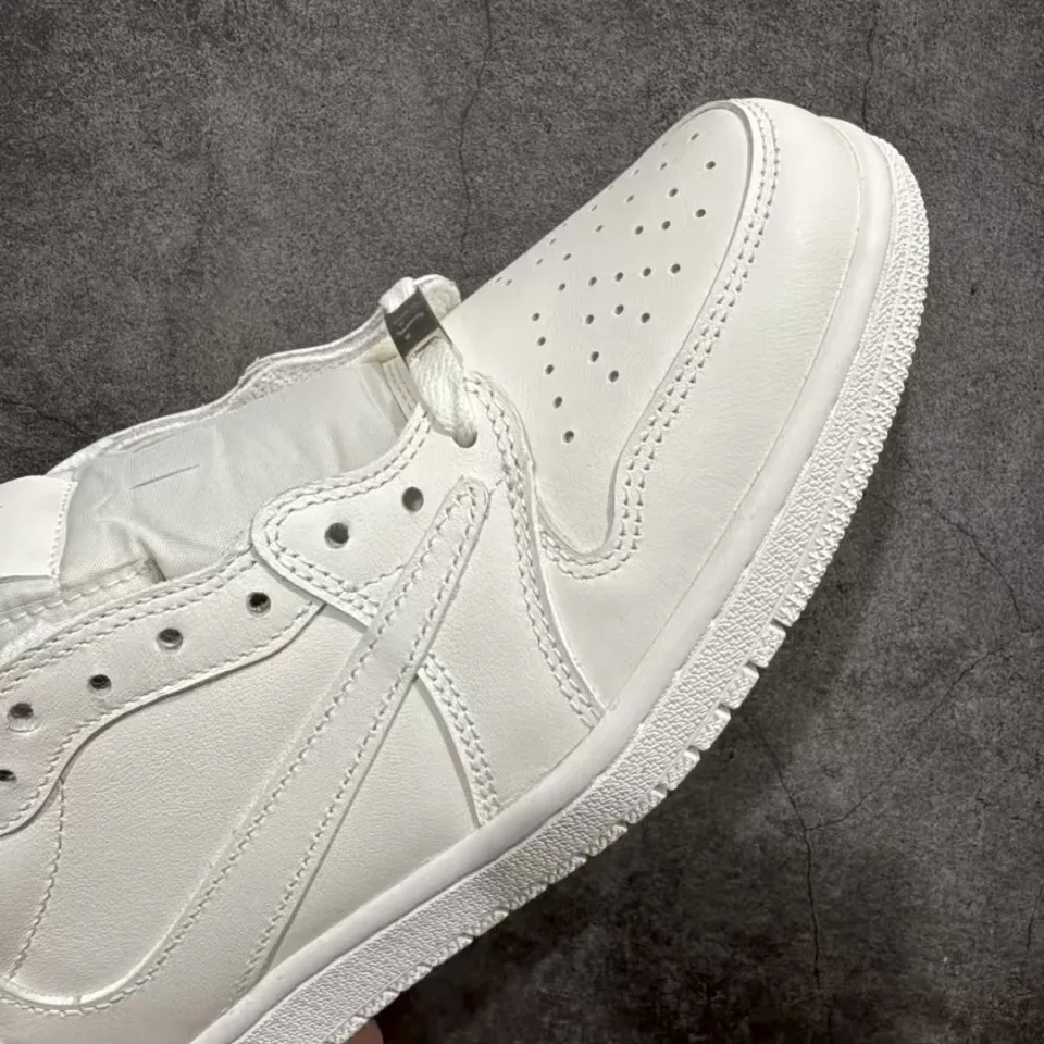 Air Jordan 1 Low OG x Travis Scott White Party · Foto 11 de 15