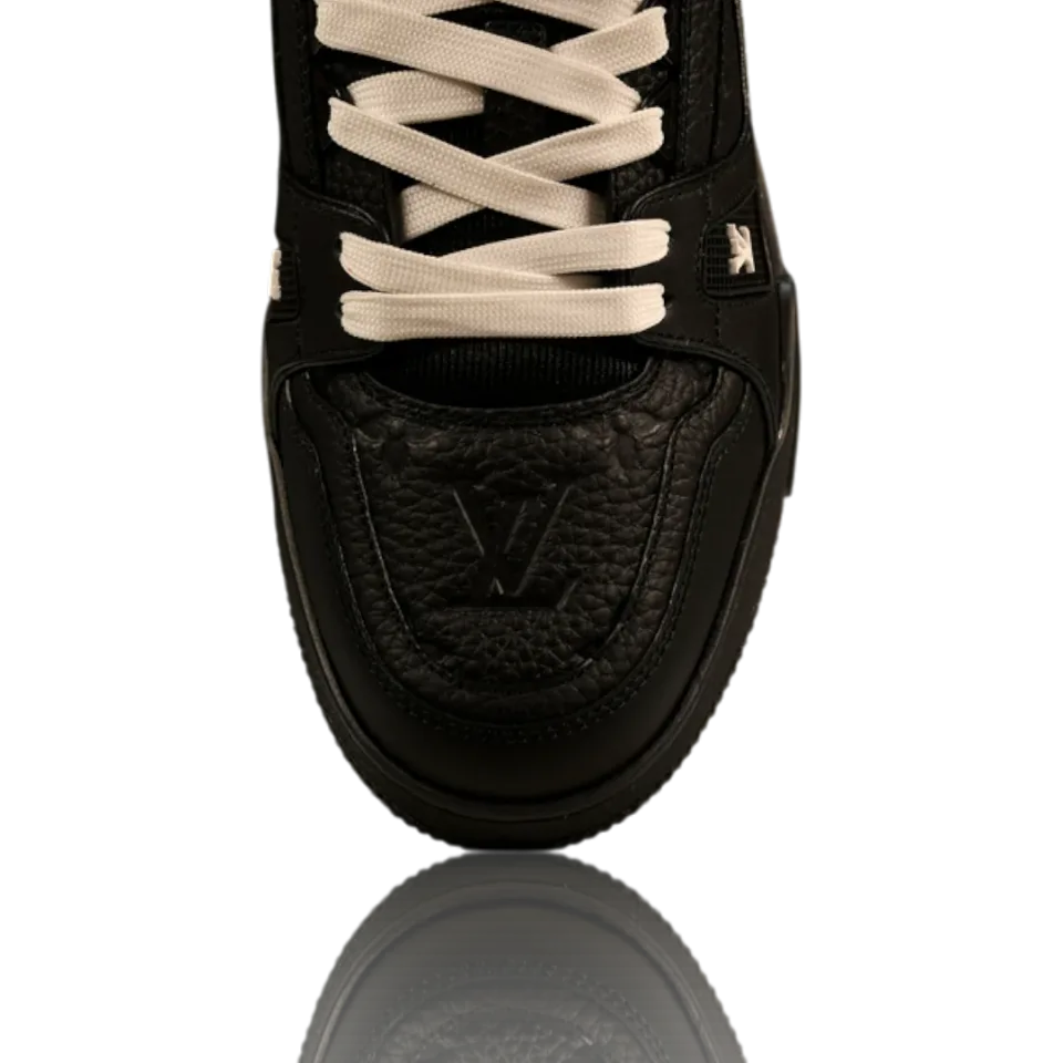 LV Trainer Low Monogram Black Embossed · Foto 9 de 9
