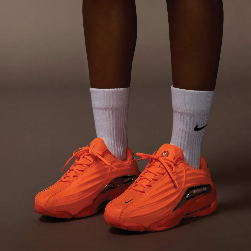 Nike Hot Step 2 Drake NOCTA Total Orange · Foto 3 de 5