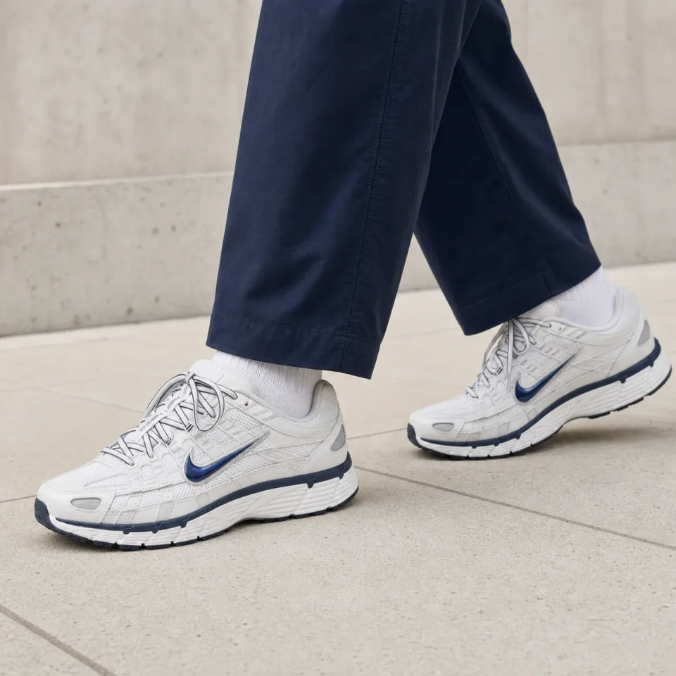 Nike P-6000 Obsidian Summit White · Foto 3 de 4