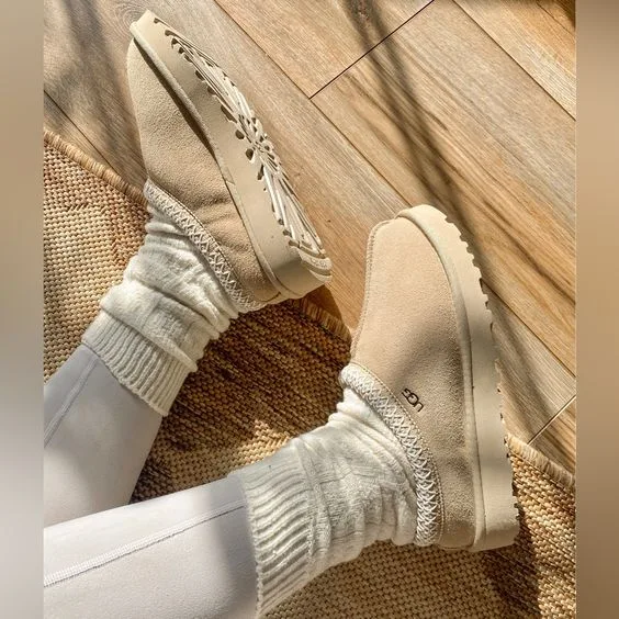 UGG Tasman Slipper Mustard Seed · Foto 2 de 3
