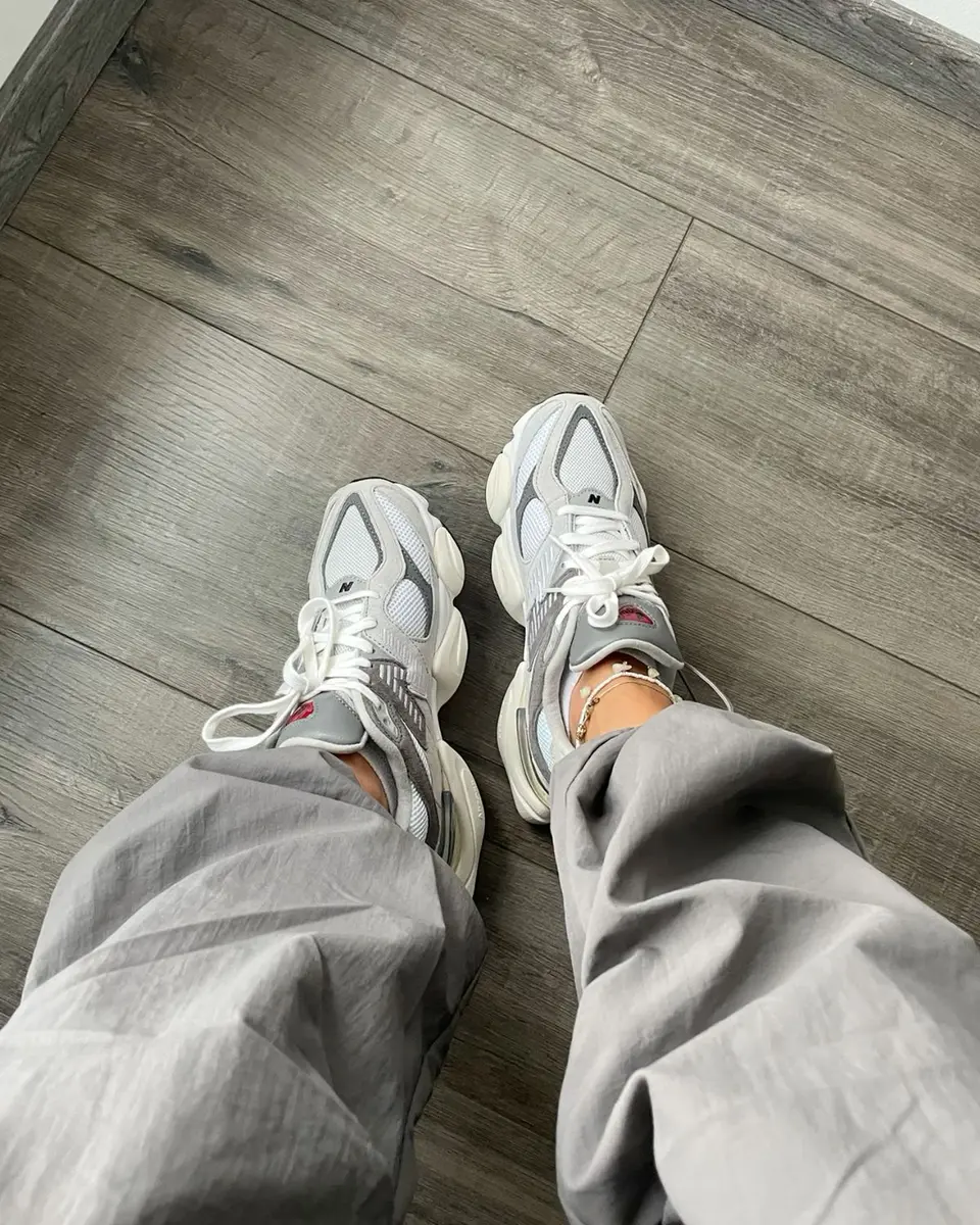 Outfit con New Balance 9060 grises