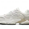 New Balance 9060 Sea Salt Moonbeam - Vista lateral