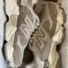 New Balance 9060 Arid Stone Mushroom - Vista lateral